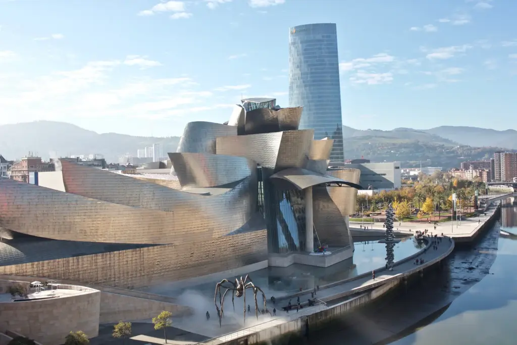 Bilbao – Guggenheim Múzeum (Frank Gehry)