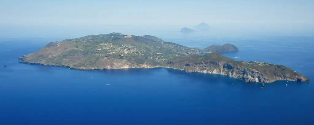 Lipari – obsidián és pumice bányák