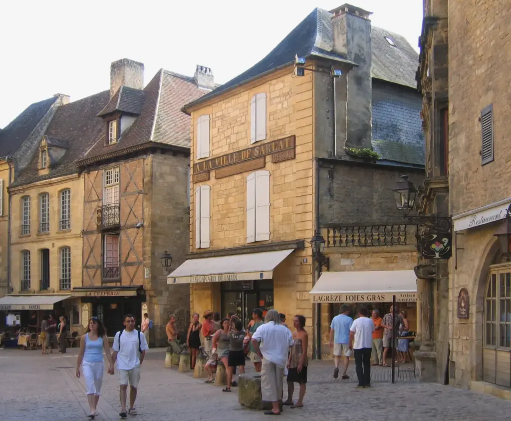 Sarlat-la-Canéda középkori várváros