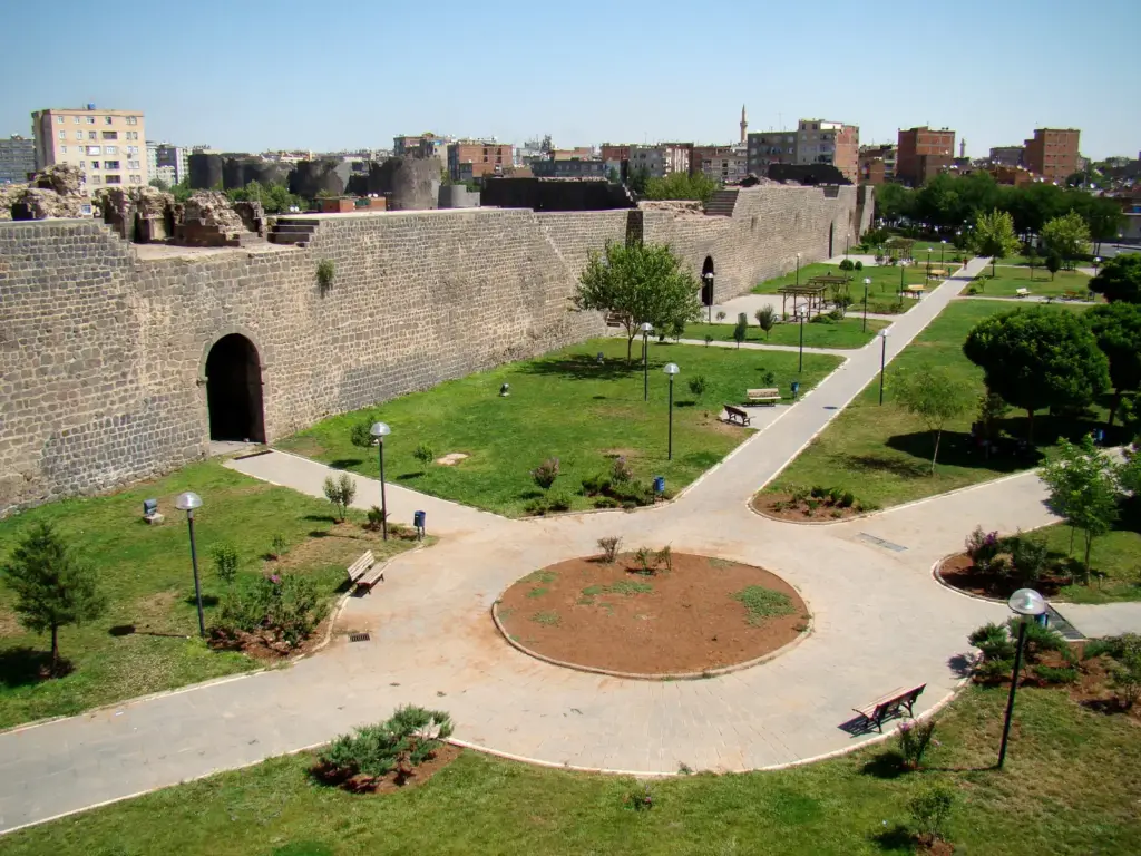 Diyarbakır – bazalt városfalak (UNESCO)