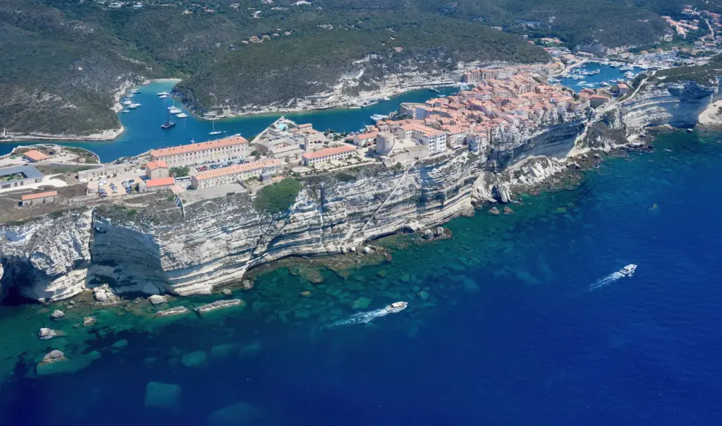 Bonifacio sziklaváros