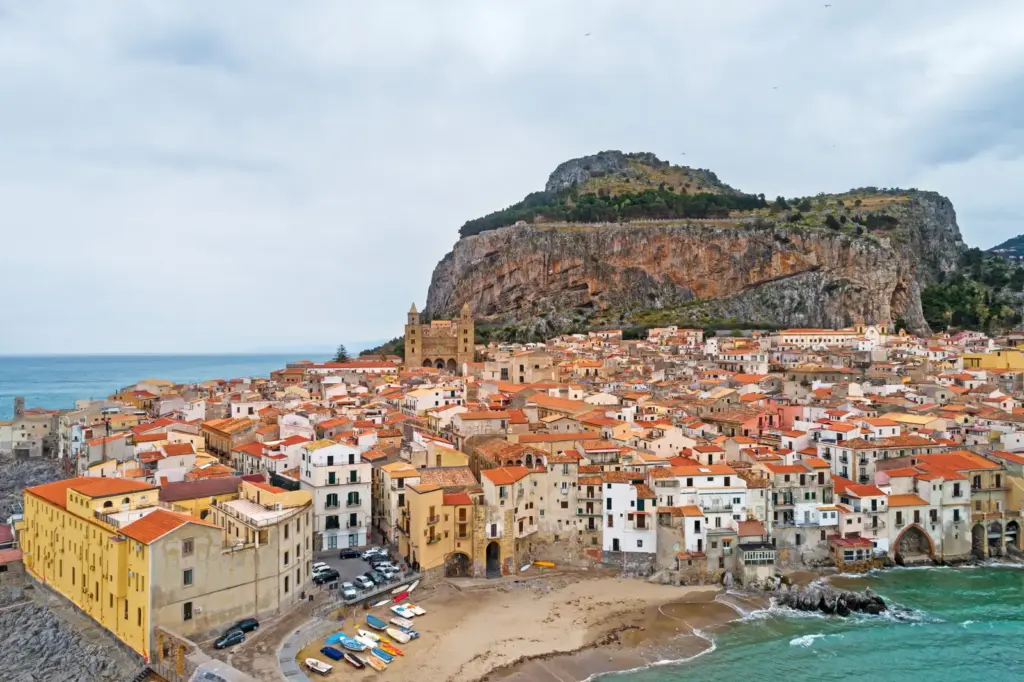 Cefalù – normann katedrális és strand