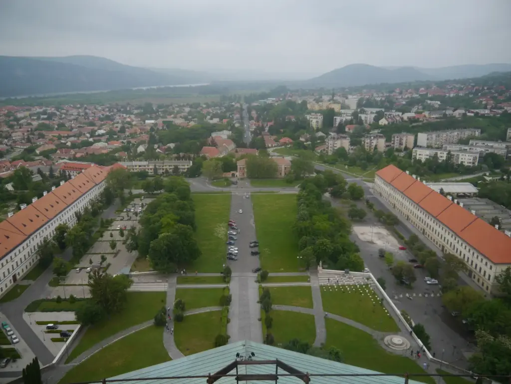 Hvar-város – Szent István tér (Európa leghosszabb piazza)