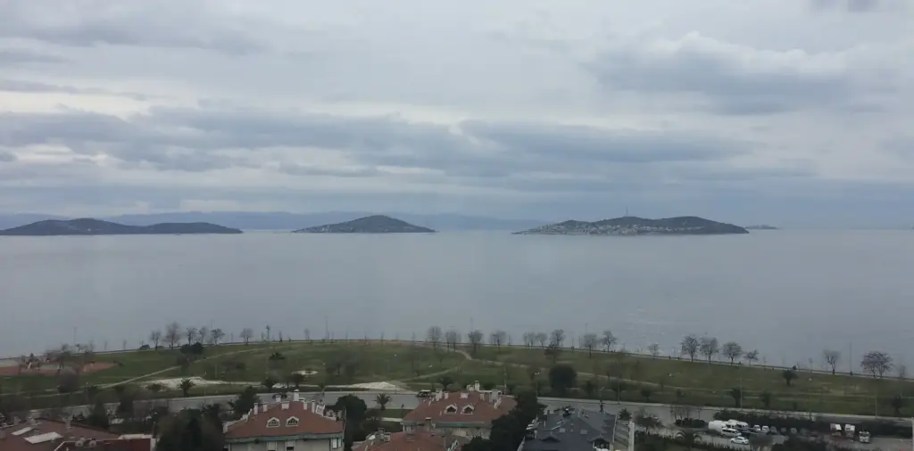 Príncipo-szigetek (Adalar) – autómentes üdülősziget