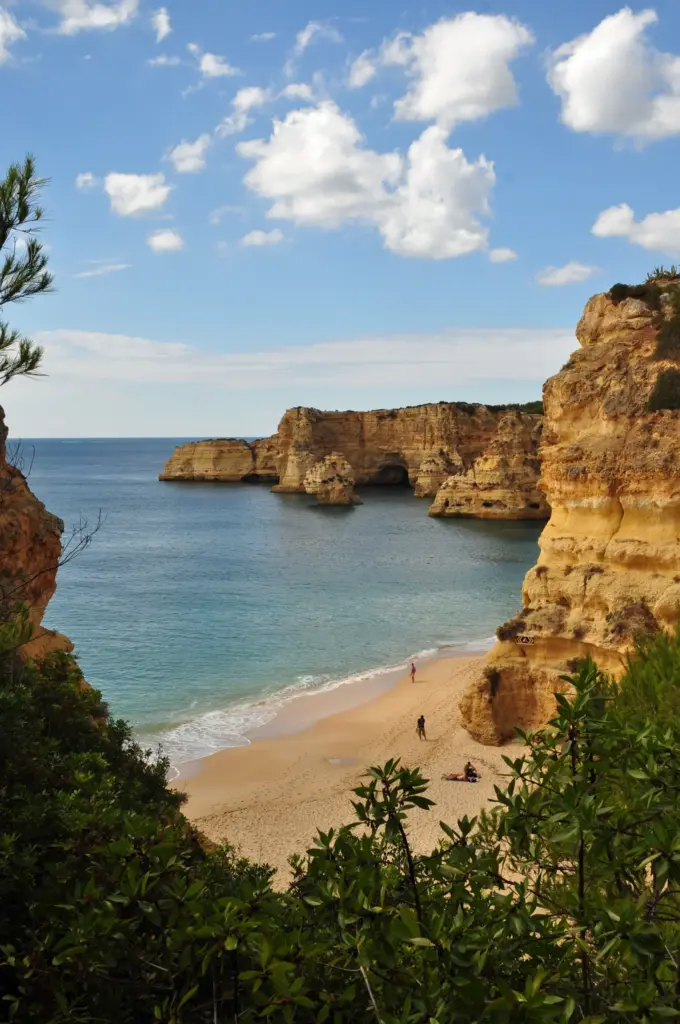 Praia da Marinha strand