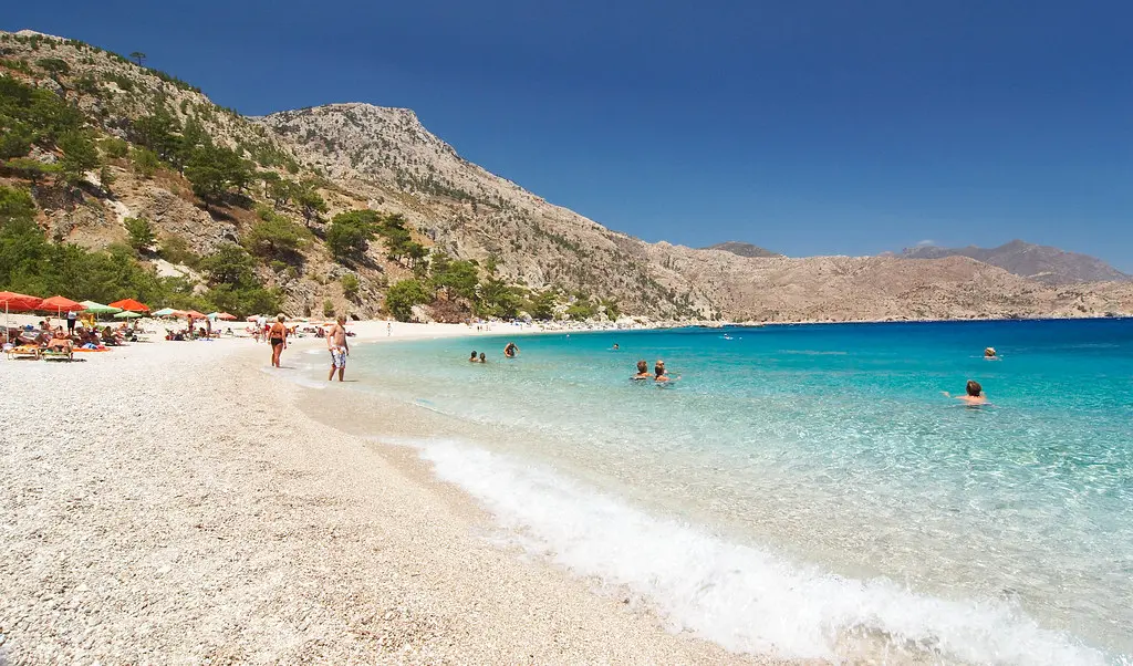 Apella strand