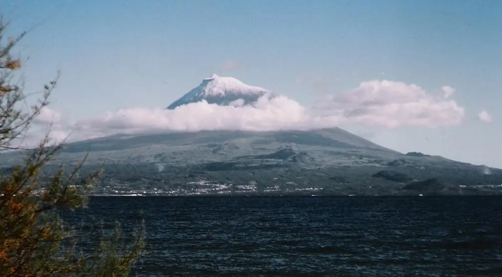 Pico-sziget – vulkánhegy (2351m) és borvidék (UNESCO)