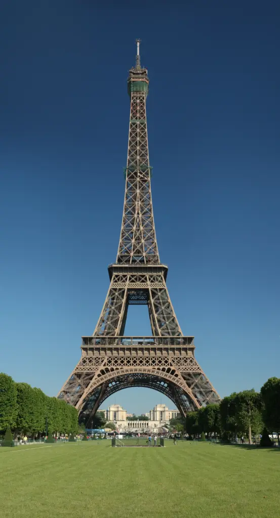 Eiffel-torony Párizs